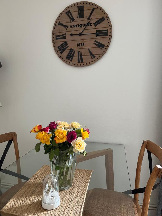 Port Homard Apartment กรองวิลล์ ภายนอก รูปภาพ